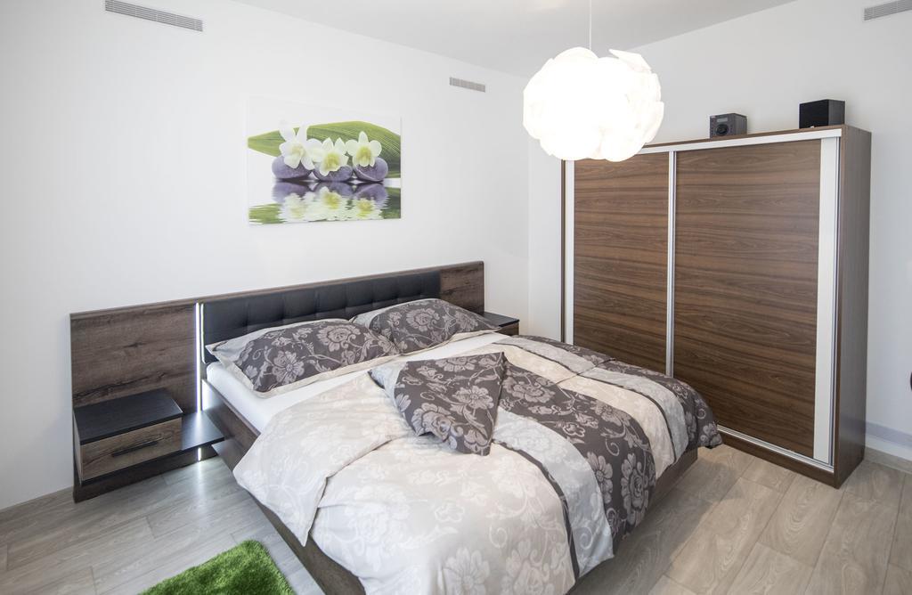 Apartman Dolni Namesti Olomouc Ngoại thất bức ảnh